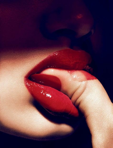 Alena Blohm, Red Aesthetic Grunge, Red Liquid, Incubus, Vogue Germany, Hot Lips, Foto Poses, Lip Service, Beautiful Lips