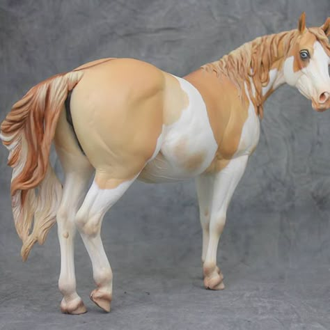 Amazing detail for the Flaxen Red Dun tail part Bryer Horses, Horse Model, Barrel Racing Saddles, Horse Halters, Horse Show Clothes, Breyer Horse, Clydesdale Horses, Barrel Racing Horses, Horse Inspiration