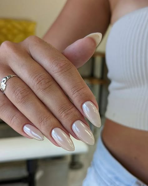 Gold Solid Color, Nails With Gel, Fake Acrylic Nails, Glazed Donut Nails, Donut Nails, Gel Overlay, Casual Nails, Classy Acrylic Nails, Almond Acrylic Nails