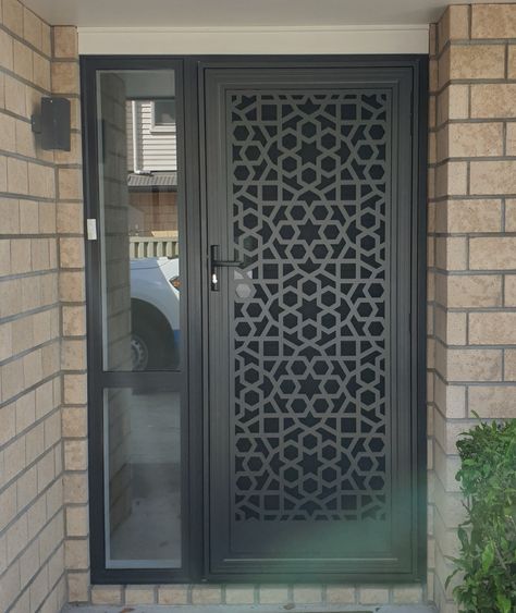 Safety Door Design Entrance Metal, Safety Door Design Entrance, Safety Door Design, Door Design Entrance, Houses Exterior, House Main Door, House Main Door Design, Safety Door, Home Door Design