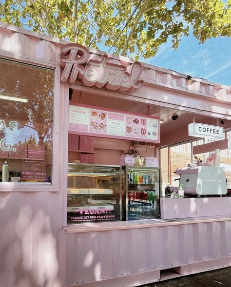 Small Food Truck Design, Bakery Food Truck Ideas Coffee Shop, Cute Food Truck Design, Pink Coffee Truck, Boho Food Truck, Cute Food Trailer, Bagel Food Truck, Cute Coffee Shop Ideas, Candy Food Truck