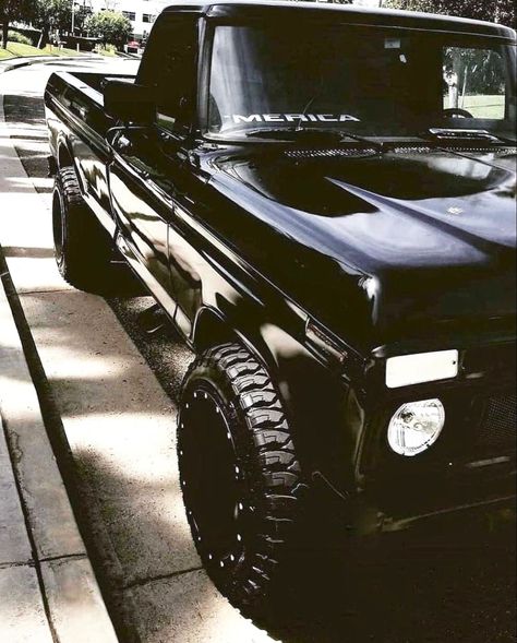 79 Ford Truck, Ford Trucks F150, Ford Ranger Truck, Black Truck, Custom Pickup Trucks, Rugged Design, Old Ford Trucks, Classic Ford Trucks, Chevy Pickup Trucks