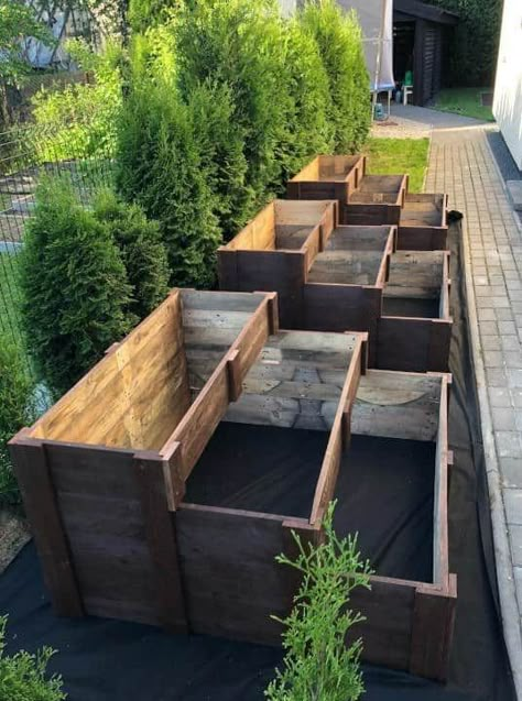 Garden Pallet Decorations, Pallet Projects Garden, Small Backyard Design Ideas, Backyard Design Ideas, Garden Planter Boxes, Pallet Planter, Raised Garden Beds Diy, Veg Garden, Pallet Garden