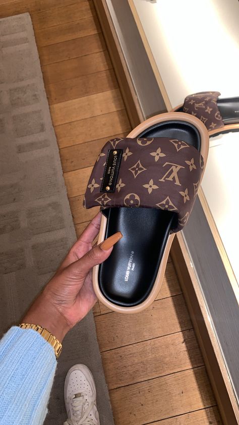 Louis Vuitton Tennis Shoes, Louie Vuttion Shoes, Lui Viton Shoes, Lv Shoes Women, Louis Vuitton Shoes Women, Lv Flip Flops, Lv Sandals, Louis Vuitton Outfits, Louis Vuitton Slides