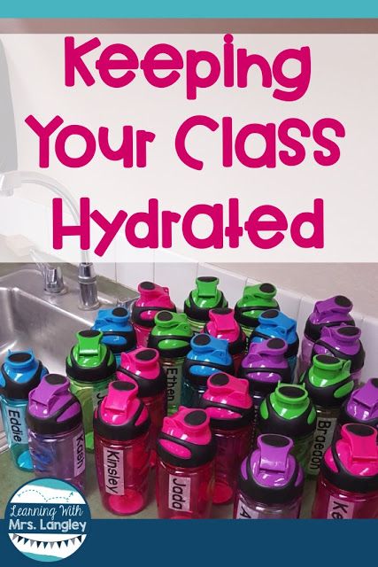 Tired of waiting for students to stand in line to get a drink of water after recess or do your students bring huge water bottles that leak all over your tables. Here is a cheap classroom hack from the Dollar Store to DIY and hydrate your kiddos all year long. Water Bottle Classroom Management, Daycare Water Bottle Storage, How To Store Water Bottles In Classroom, Classroom Water Bottle Station, Table Supplies Classroom, Classroom Water Bottle Storage Ideas, Water Bottle Station Classroom, Classroom Water Bottle Storage, Phonics Notebook