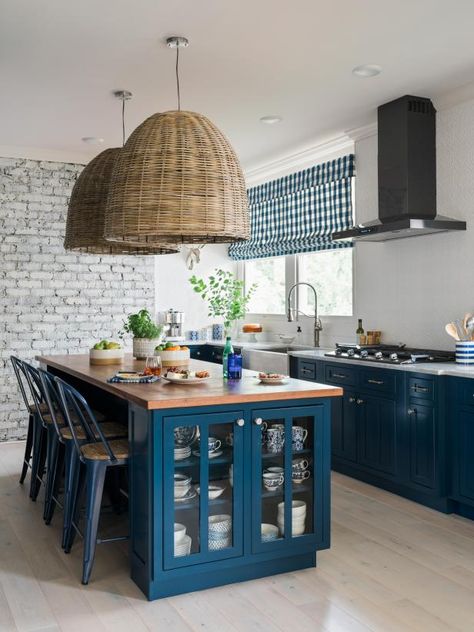 Kitchen Pictures From HGTV Urban Oasis 2017 | HGTV Urban Oasis Giveaway 2017 | HGTV Navy Blue Kitchen Cabinets, Kitchen Cabinet Interior, Navy Cabinets, Blue Kitchen Cabinets, Blue Cabinets, Kitchen Farmhouse, Urban Oasis, Gorgeous Kitchens, Kitchen Cabinet Colors