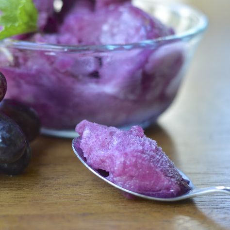 Grape Sorbet Recipe, Grape Sorbet, Grape Ice Cream, Sherbet Recipes, Sorbet Ice Cream, Grape Recipes, Ninja Creami, Sorbet Recipes, Healthy Vegan Snacks