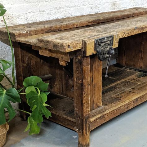 Kitchen Inspirations Rustic, Antique Workbench, Workbench Plan, Industrial Antique, Pitch Pine, Antique Bench, Work Benches, Pine Timber, Timber Beams