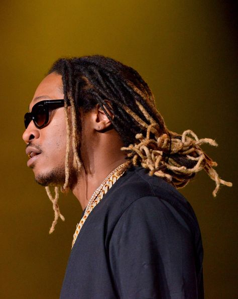 Proof That Future is the Best Accessorized Man in the World Right Now Future Rapper Wallpaper, Future Freebandz, Men Dread Styles, Future Album, Future Rapper, Rapper Wallpaper, Modern Wallpapers, Lauren London Nipsey Hussle, Dread Styles