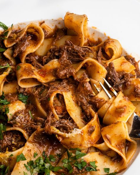 Delicious Beef cheek Ragu - The Burnt Butter Table Beef Cheek Recipes, Beef Cheek Ragu, Braised Beef Cheeks Recipe, Beef Cheeks Recipe, Beef Ragu Recipe, Slow Cooked Beef Cheeks, Meat Ragu, Burnt Butter, Pork Ragu