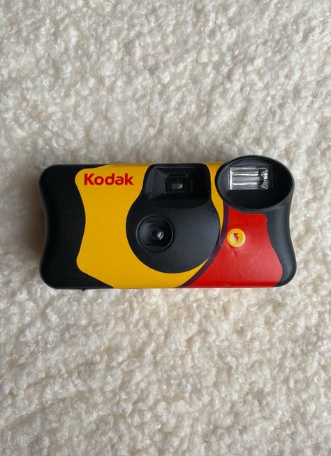 Kodak Disposable Camera, Kodak Funsaver, Kodak Camera, Study Photography, Disposable Camera, High School Teacher, The Amazon, Flash