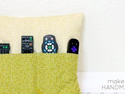 Remote Control Pocketed Pillow {Pillows} Remote Caddy, I Heart Organizing, Remote Holder, Remote Control Holder, Pocket Pillow, Pillow Tutorial, Sewing Organization, Remote Controls, Organizing Your Home