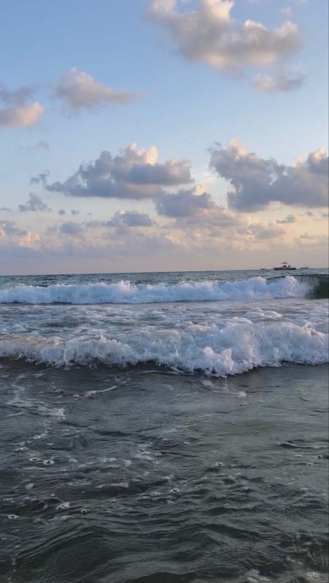 aesthetics of the sea/ pastel blue Slike Za Pozadine Za Telefon, Pozadine Za Telefon Iphone, Pozadine Za Telefon, Blue Beach, Beach Aesthetic, Pastel Aesthetic, Pastel Blue, Blue Sea, The Sea