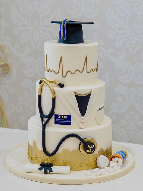 Book Cakes Graduation, Cake For Doctor Graduation, Medical Birthday Cake, Medical Doctor Graduation Cake, Occupational Therapy Graduation Party Ideas, Graduation Party Doctor, Medicine Cake Design, Graduation Party Ideas Doctor, Dr Graduation Cake