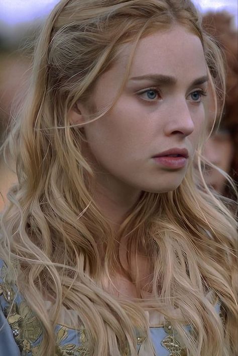 Blonde Princess Face Claim, Medieval Face Claims Female Blonde, Medieval Girl Aesthetic, Face Claims Female Blonde, Medieval Face Claims Female, Acotar Fancast, Alyssa Targaryen, Pjo Characters, Freya Mavor