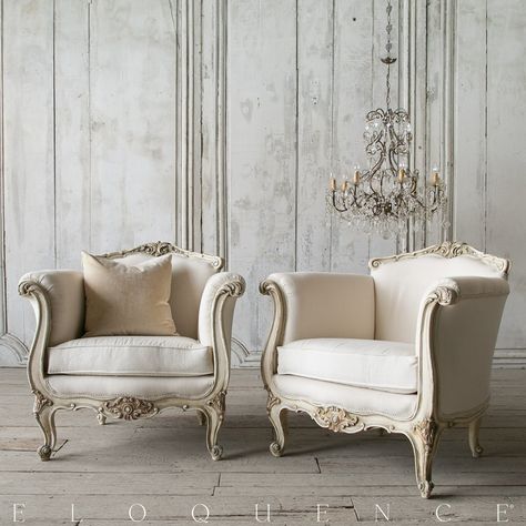 Cottage Chairs, Dining Room Victorian, Muebles Shabby Chic, Luxury Furniture Sofa, Classical Furniture, Classic Sofa, Acanthus Leaf, French Furniture, French Decor