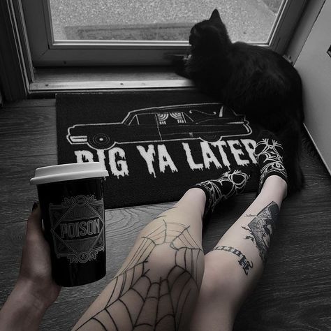 Goth Apartment, Home Sweet Hell, House Bugs, Summer Journal, Sourpuss Clothing, Creepy Decor, Dark Home Decor, Goth Home, Goth Home Decor