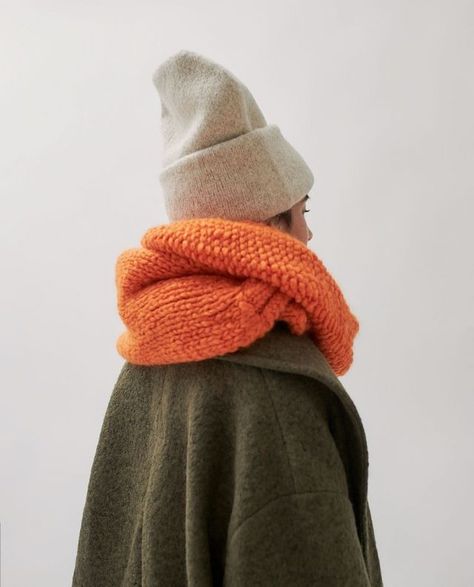 9 Winter Items I'm Buying From Need Supply Beige Beanie Outfit, Orange Scarf Outfit, Beige Beanie, Petit Outfits, Winter Items, Beanie Outfit, Orange Scarf, Cute Scarfs, Scarf Outfit