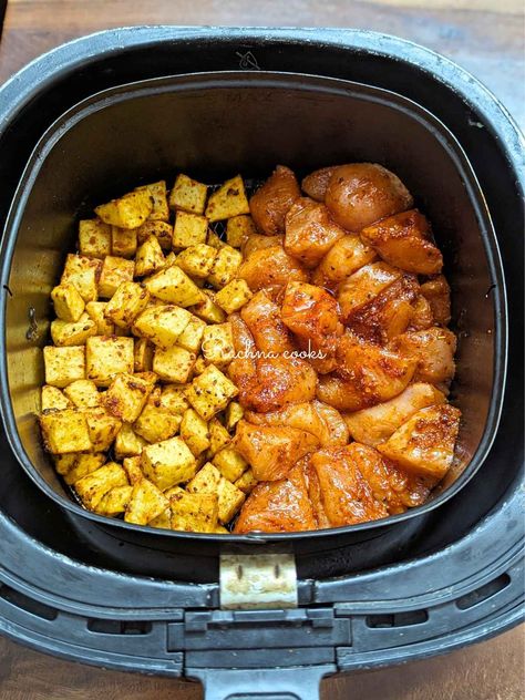 Air fryer Chicken and Potatoes - Rachna cooks Air Fryer Chicken Bites, Potatoes In Air Fryer, Chicken Bites Recipes, Roasted Chicken And Potatoes, Chicken And Potatoes, Chicken Chunks, Country Cook, Air Fryer Recipes Chicken, The Country Cook