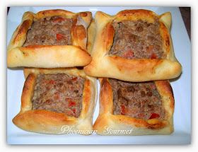 Phoenician Gourmet: Sfeeha Baalbakieh - Meat Pastries from Baalback Lebanese Lentils And Rice Recipe, Sfeeha Recipe, Meat Wraps, Lebanese Meat Pies, Syrian Food, Middle East Food, Middle East Recipes, Lebanese Cuisine, Middle Eastern Dishes