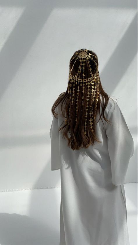 Arab Headpiece, Ancient Egyptian Hair, Egyptian Hair, Cleopatra Style, Arabic Fashion, Ancient Egyptian Jewelry, Arabian Women, Mode Turban, Hair Chains