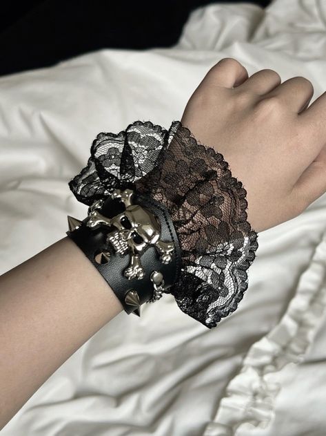 This bracelet features skeleton and stud decorations with lace trim design, available in pure white, pure black, and black and white.   The price is for a bracelet only, others are not included. Goth Custom Clothes, Item Reference, Xo Jewelry, Jewelry Goth, Goth Halloween, Steampunk Fashion Male, Cross Choker, Black And Black, Gothic Skirts