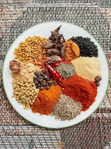 Dried Red Chili Peppers, Berbere Spice, Spices Photography, Spice Blends Recipes, Daily Meal Plan, Nigella Seeds, Dry Ginger, Roasted Cashews, Lentil Stew