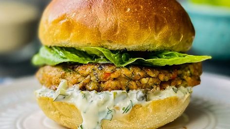 Weeknight Salmon Burgers Mary Berg Salmon, Weeknight Salmon, Salmon Burger Recipe, Mary's Kitchen, Recipes Mediterranean, Shrimp Risotto, Mary Berg, Canned Fish, Lentil Burgers