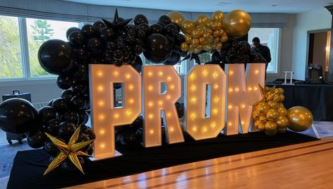 Great Gatsby Prom Theme, Great Gatsby Prom, Gatsby Gala, Masquerade Prom, Great Gatsby Theme, Prom Themes, High School Prom, Gatsby Theme, Guys Night