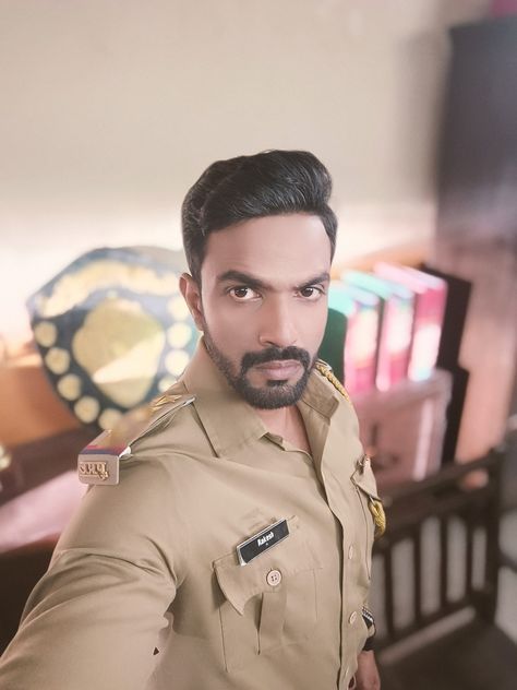 Dp Boy, Indian Police, Love Wallpaper Download, Animated Man, Best Pose For Photoshoot, Wallpaper Download, Love Wallpaper, Mumbai, Actors