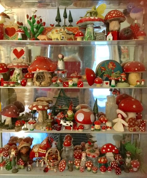 Forestcore Wallpaper, 2019 Aesthetic, 20 Aesthetic, Mushroom Crafts, Tanah Liat, Mushroom Decor, Mushroom Art, Noel Christmas, My Passion