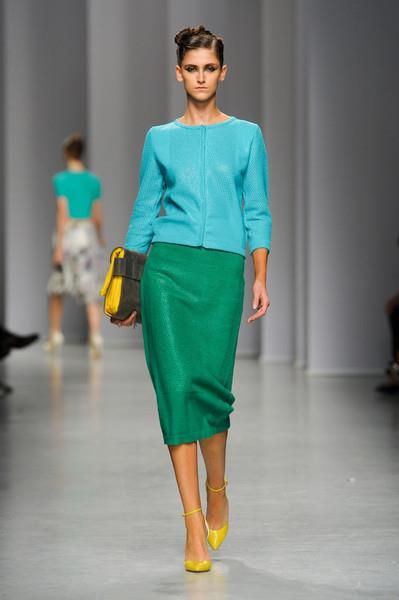 More Antonio Marras 2012 Colour Blocking Fashion, Colour Combinations Fashion, Color Combos Outfit, Mode Tips, Color Blocking Outfits, Color Combinations For Clothes, Antonio Marras, Fashion Mistakes, 가을 패션