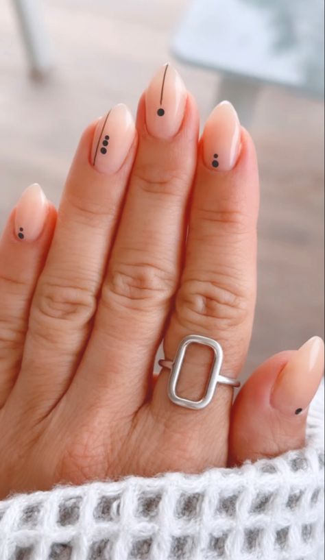 Nail Designs With Dots And Lines, White Minimal Nail Design, Easy Line Nail Art, Minimalist Dot Nails, Boho Aesthetic Nails, Nude Nails Simple Design, Lines And Dots Nail Art, Line Nail Art Designs Simple, Nails With Dots Simple