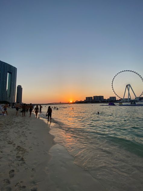 Sunset In Dubai, Dubai Sunset, Dubai Summer, Guy Pics, Dubai Beach, Post Insta, Dubai Vacation, Dubai Aesthetic, Cute Guy Pics