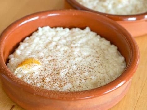 Spanish Arroz con Leche Recipe - My Mother-in-Law's Family Recipe Spanish Rice Pudding Recipe, Salmorejo Recipe, Spanish Dessert Recipes, Brazilian Desserts, Spanish Desserts, Rice Desserts, Colorful Desserts, Flan Recipe, Creamy Rice