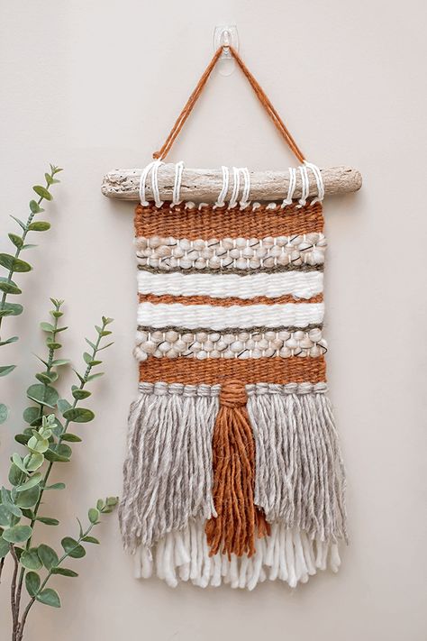 Create your own beautiful woven wall hanging with this detailed step by step tutorial that is perfect for beginner weavers. #fiberarts #wallhanging #boho #weaving #sustainmycrafthabit Woven Wall Hanging Diy, Wall Hanging Ideas, Wall Weave, Weaving Loom Projects, Makramee Diy, Weaving Wall Hanging, Diy Wand, Hanging Ideas, Weaving Tutorial