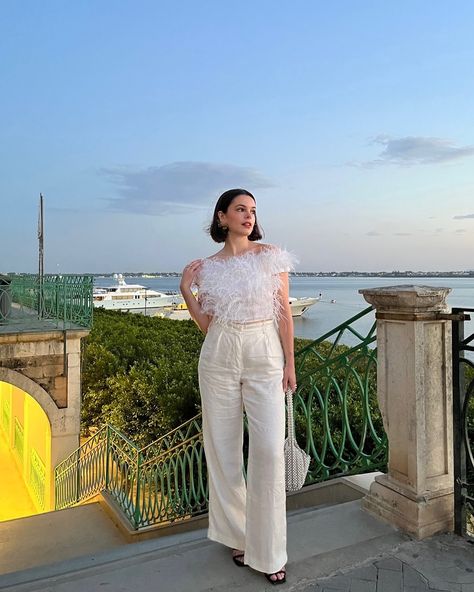 the look vs the food ✨ Do we love this look ?? I was so excited to wear my recently found @cultgaia top during my Italian trip ! I love love how this full white outfit looks with the beautiful sunset colours 🩵 and I was even more excited to wear it for this special occasion! we ate in a MICHELIN ⭐️ restaurant for the first time ever !!! It’s a great culinary experience with impeccable service, highly recommend the meat and fish tasting menu (6 courses - no you don’t leave the restaurant fe... Full White Outfit, Zara Earrings, Sunset Colours, Italian Trip, Feather Top, Michelin Restaurant, Look Summer, Bag Zara, Outfit Looks