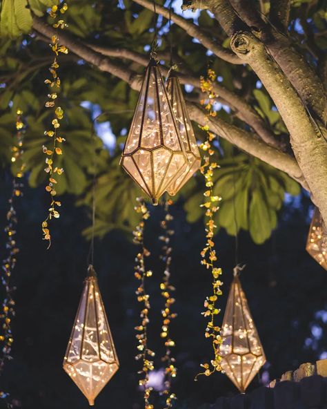 Fairy Wedding Theme, Enchanted Forest Wedding Theme, Lotr Wedding, Fairy Lights Decor, Forest Theme Wedding, Lights Decoration, Enchanted Forest Wedding, Wedding Decor Ideas, Home Decor Garden