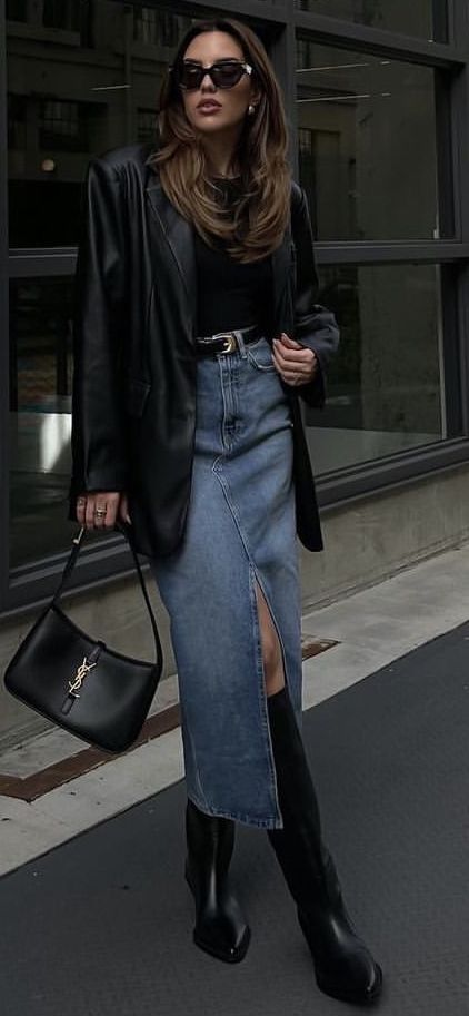 French Winter Style 2023, Long Jean Skirt Outfits 2023, Denim Skirt Fall 2023, Fall Winter 2023 Street Style, Winter Skirt 2023, Milano Street Style 2023, Winter Jeans Skirt Outfit, French Fall Fashion 2023, Maxi Skirt Outfit Fall 2023