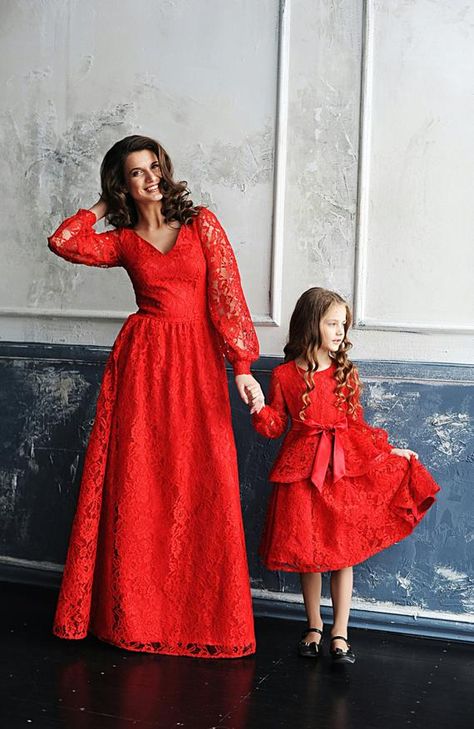 Mother Daughter Matching Dresses, Knee Length Lace Dress, Birthday Tutu Dress, Mother Daughter Dresses Matching, Red Holiday Dress, Mother Daughter Dress, Mommy And Me Dresses, Amrita Singh, Lace Formal Dress