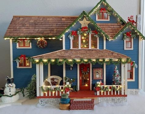 Farmhouse Dollhouse, A Group, Doll House, Farmhouse, Miniatures