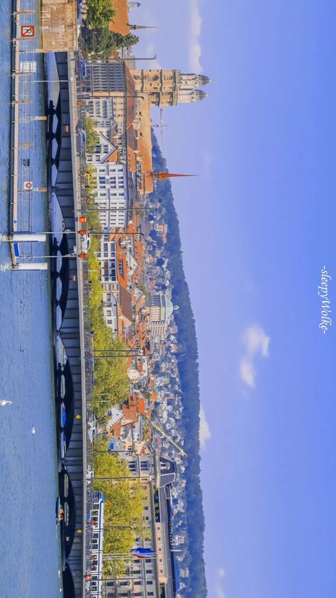 📍Zurich, Switzerland, 07.2021 📷 : ©sleepyWolke Ipad Wallpaper Switzerland, Ipad Wallpaper Aesthetic Horizontal, Switzerland Wallpaper, Aesthetic Horizontal, Ipad Wallpaper Aesthetic, Zurich Switzerland, Macbook Wallpaper, Landscape Pictures, Beautiful Scenery