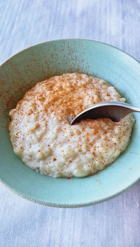 carolinagelen on Instagram: CHAI SPICED RICE PUDDING, very similar to kheer, just a touch more comforting - “where does your inspiration come from?” is one of my most… Creamy Rice Pudding, Beer Cheese Dip, Spiced Rice, Homemade Soft Pretzels, Berry Compote, Creamy Rice, Flaky Salt, Feel Good Food, Chai Spice