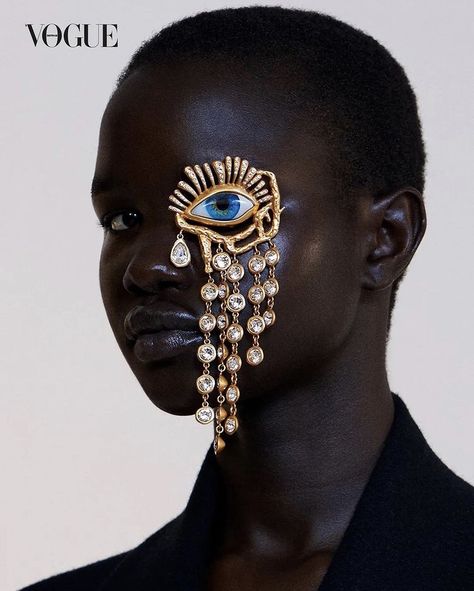 Oh My Goddess, Face Jewellery, Elsa Schiaparelli, Vogue Germany, Vitamin D, Black Is Beautiful, Karl Lagerfeld, Jewelry Inspiration, Gold Jewelry