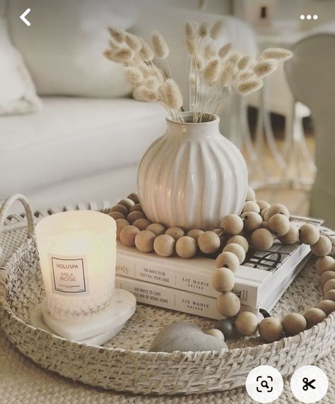 Small Home Living Room, Fall Inspired Living Room, Rustic House Decor, Fall Living Room Ideas, House Decor Farmhouse, Cozy Fall Living Room, Coffee Table Decor Living Room, Glamour Decor, Fall Coffee Table