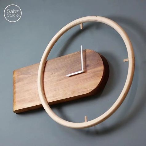 Wood Clock Design, Woodworking For Mere Mortals, Laser Cut Wood Crafts, Wall Clock Wooden, Diy Clock Wall, Wall Clock Design, Wood Clocks, Wooden Wall Clock, Diy Clock