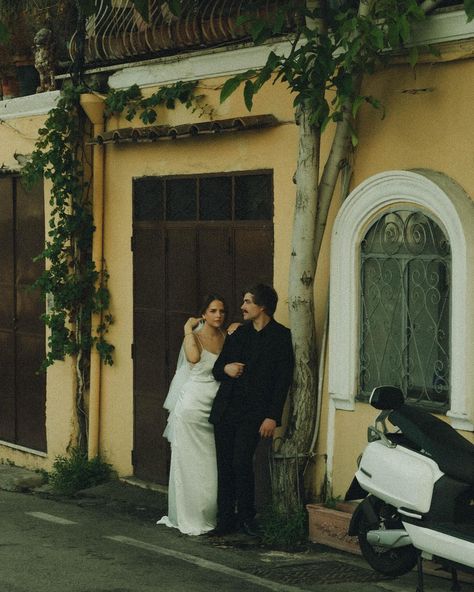 An amalfi coast elopement 🌙 Italy, destination wedding, elopement, sunrise elopement, couples inspo, Pinterest aesthetic, visual poetry, storytelling photography, destination photographer, wedding photographer, couples inspo, pinterest inspo, italy photographer, cinematic photography, cinematic photographer, travel photographer, documentary style photos, candid, candid couples photos, unposed photographer, art, pinterest aesthetic, summer #777luckyfish #headspacemag #lostinlovemagazine #the... Elopement Italy, Italy Destination Wedding, Sunrise Elopement, Photography Cinematic, Coast Elopement, Art Pinterest, Photographer Travel, Storytelling Photography, Visual Poetry