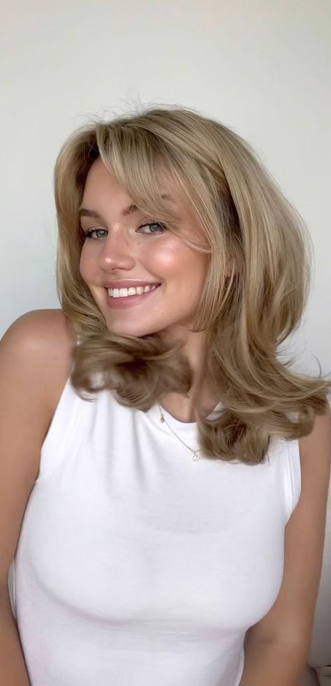 Shoulders Haircuts For Women, Short Haircuts Layers For Women, Trendy Haircuts For Shoulder Length Hair, Shoulder Length With Curtain Bangs And Layers, Shoulder Length Haircuts With Curtain Bangs, Layers Shoulder Length, Shoulder Length Hair Subtle Layers, Women’s Haircut 2023, Womans Haircut 2023