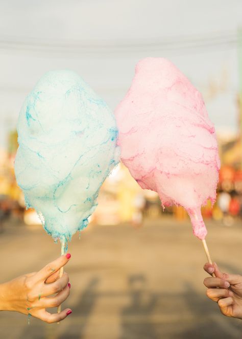 Close-up of two women holding candy flos... | Free Photo #Freepik #freephoto #food #people #hand #blue Homemade Cotton Candy, Pink Walpaper, Floss Sugar, Movie Night Theme, Gum Flavors, Bubble Gum Flavor, All Candy, Paper Cones, Receding Gums