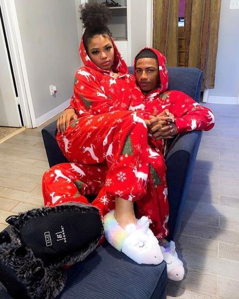 𝒀𝒐𝒖𝒓 𝑭𝒂𝒗𝒐𝒓𝒊𝒕𝒆 𝑪𝒐𝒖𝒑𝒍𝒆𝒔🎅🏾🎄 on Instagram: “🍂🎄” Christmas Black Couple Pictures, Couple Pajamas Aesthetic, Couple Christmas Pajamas Black People, Matching Christmas Pajamas Couples, Matching Couple Pajamas, Teenage Fever, Christmas Couple Pictures, Boo Thang, Couple Matching Outfits